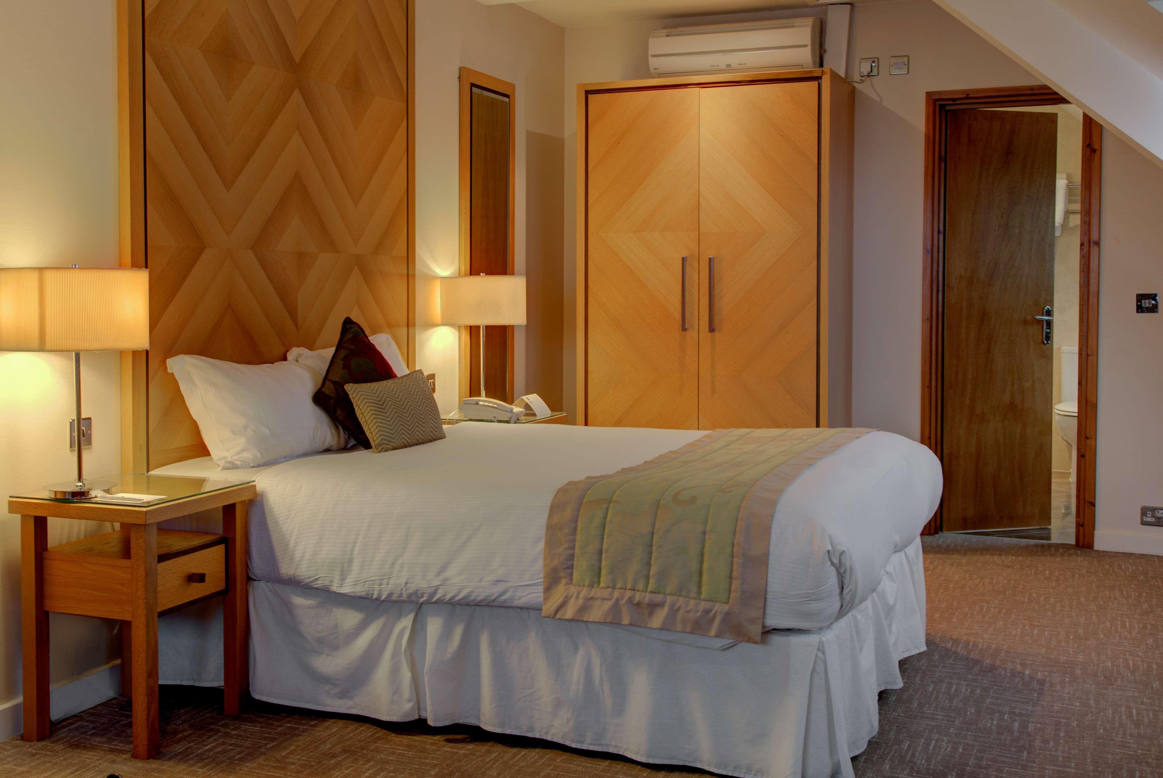 Best Western Homestead Court Hotel ウェリン・ガーデン・シティ エクステリア 写真