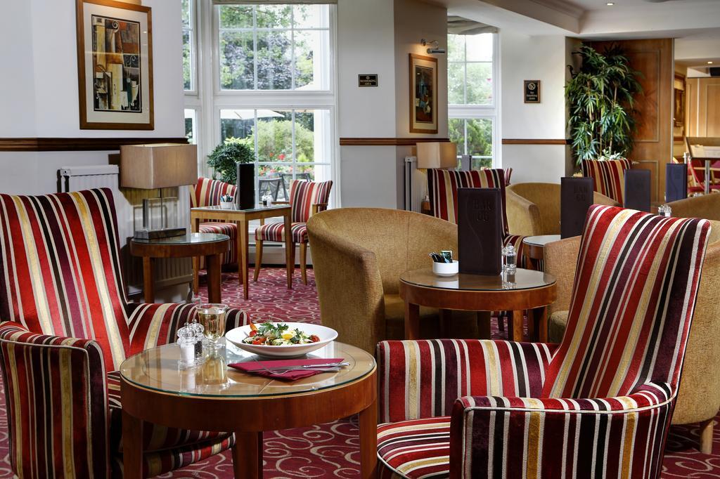 Best Western Homestead Court Hotel ウェリン・ガーデン・シティ エクステリア 写真